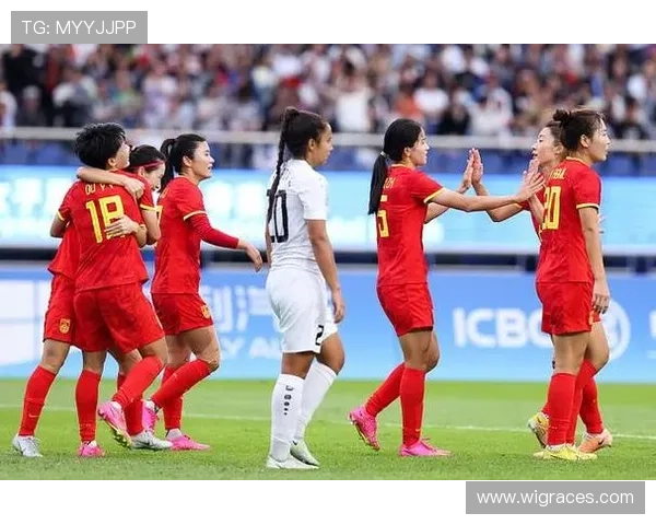 中国女足大胜乌兹别克三人低迷